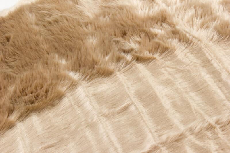 Böing Carpet · Kunstfell Velvet – Detailbild 7 – jetzt kaufen bei Lifetex-Heimtextilien.de