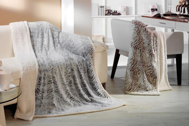 GOLDMOND HOME Phobos Wohndecke Felloptik Doubleface 150 x 200 cm – Detailbild 3 – jetzt kaufen bei Lifetex-Heimtextilien.de