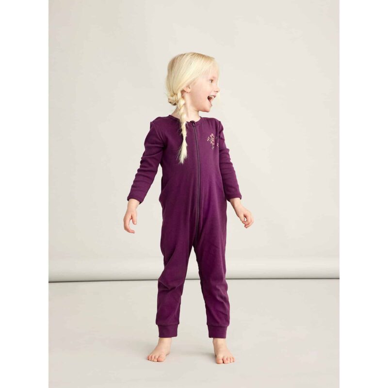NAME IT 2er Pack Baby-Mädchen Schlafanzug Blumen Blüten Schlafstrampler Zip in Weiß/Violett – Detailbild 1 – jetzt kaufen bei Lifetex-Heimtextilien.de