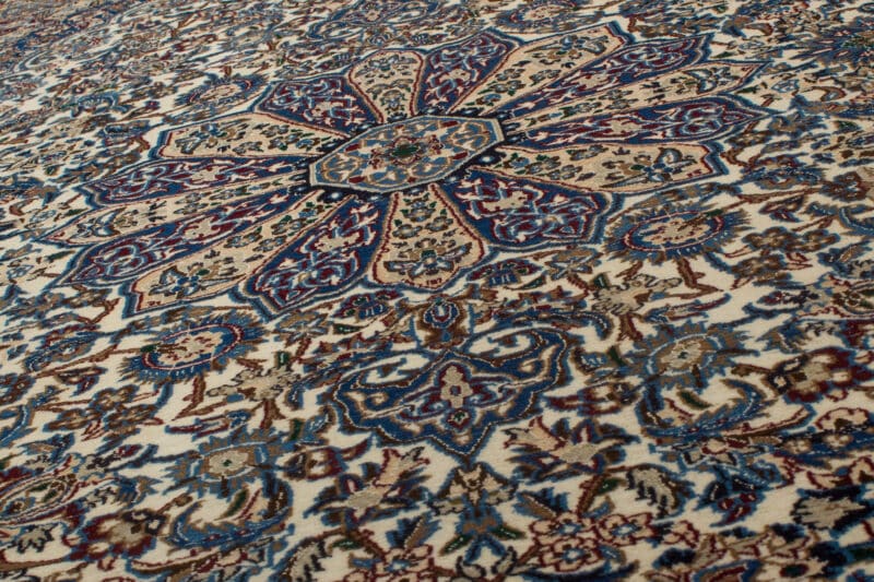 Großteppich Nain Korkwolle mit Seide fein | ca. 205 x 310 cm – Detailbild 4 – jetzt kaufen bei Lifetex-Heimtextilien.de
